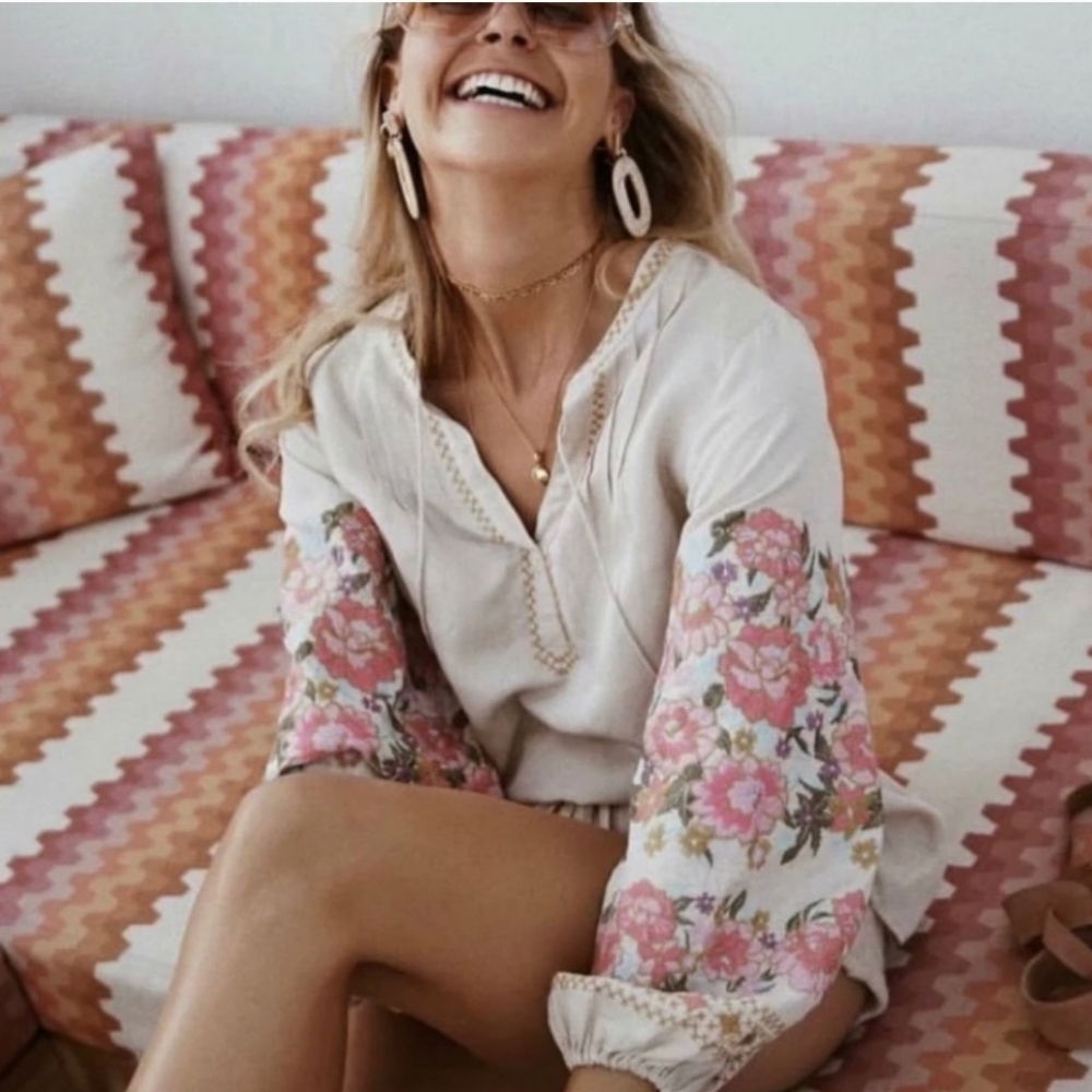 Gorgeous Boho Embroidered Sleeve Blouse - Picture 5 of 7